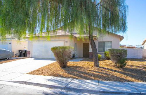 Cozy 5BR with Games and Pool for All - Foto 35