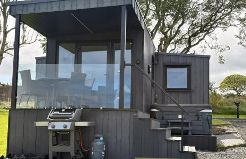 Luxury Glamping Pod sleeping 4 with 2 bedrooms and Private Hot Tub BBQ Ballycastle North Coast Pod 1 - Foto 46