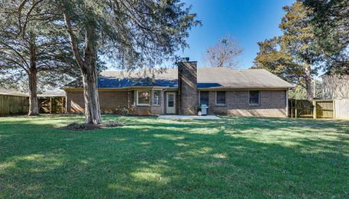 Lovely Decatur Home with Yard about 6 Mi to Town! - Foto 3