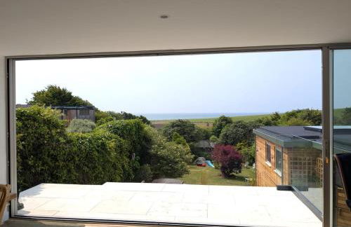 Sea View Villa with Huge Garden & Table Tennis - Foto 10