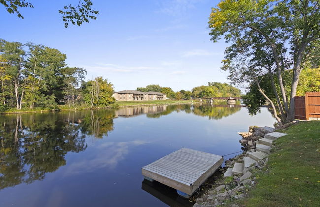Lazy River Villa - Hottub Fenced Yard Sleeps 11 - Foto 34