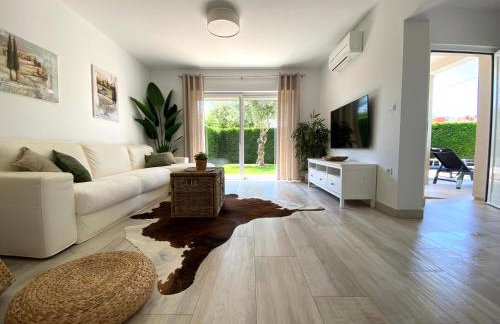 Villa Divina with private heated pool - Photo 13