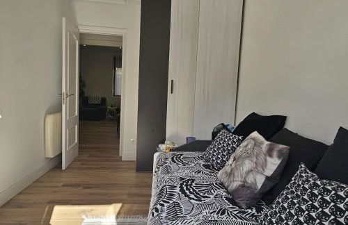 Alojamiento con gran terraza en el centro de Irún - Foto 7