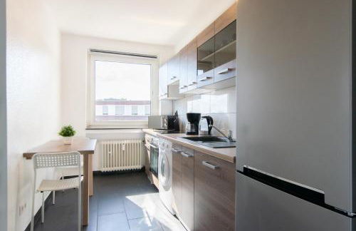 Tolstov Apartments - 1 or 3 Room Apartments with Balcony - 20 Min Messe DUS & Airport DUS - Foto 13