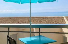 Duplex entièrement rénové avec clim, vue mer et Accès plage ! - Photo 20