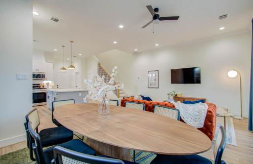 Houston Entertainment Haven - Photo 20