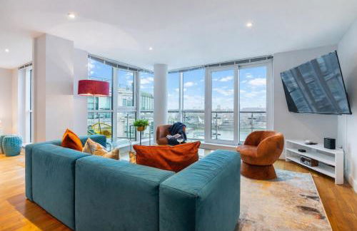 BEST THAMES VIEWS in TOWN! LARGE LUXXE NOMAD DESIGN FAMILY HOMES المساحة والأناقة تلتقي مع الراحة العربية - Foto 1