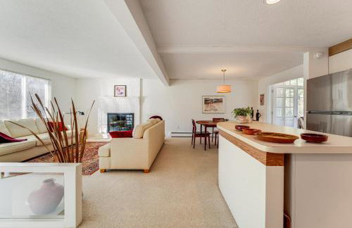 1 Mi to Maine Street! MCM-Style Home in Brunswick - Foto 10