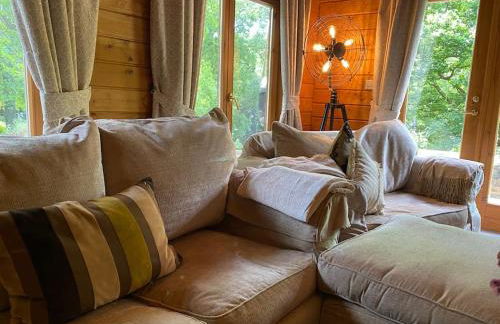 4 bedroom Lodge Hotub-Pool in Surrey UK - Photo 6