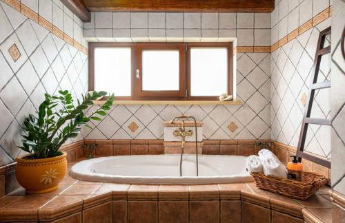 Villa Staras - With Private Heated Pool & Jacuzzi - Foto 32