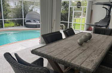 Charming 3bed 2bath Palmetto Pool Home - Photo 2