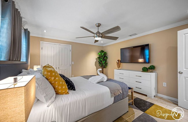 8BR Villa with Heated Pool Near Beach - Foto 5