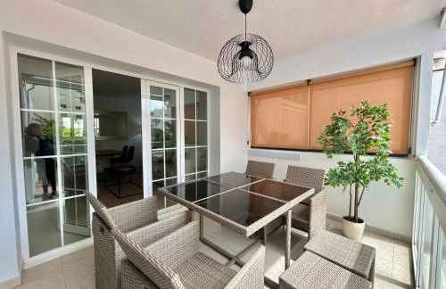 Marbella Beachside Apartment - 1 Min Walk to beach - Photo 11