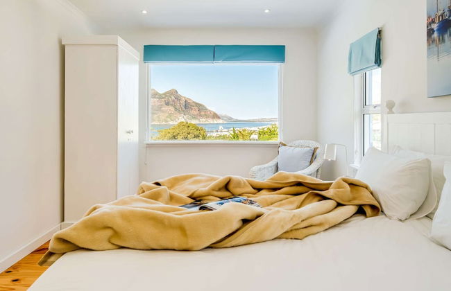 Unwind in Coastal Charm at Villa Santorini - Photo 38