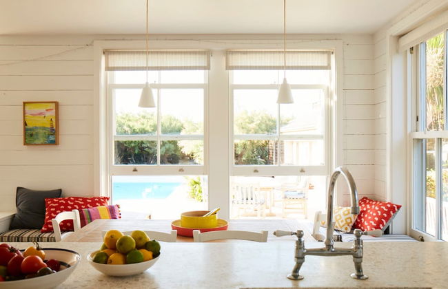 Beachfront House w Pool Steam - Photo 11