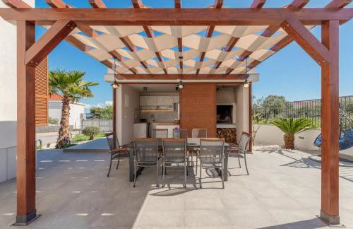 Villa Modea with Heated Pool - Foto 11