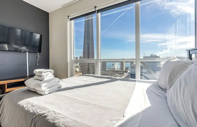 Lanterra Downtown Cn Tower - Photo 5