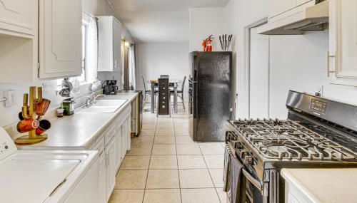 Work, Play and Relax Home with Yard in Lancaster! - Foto 2