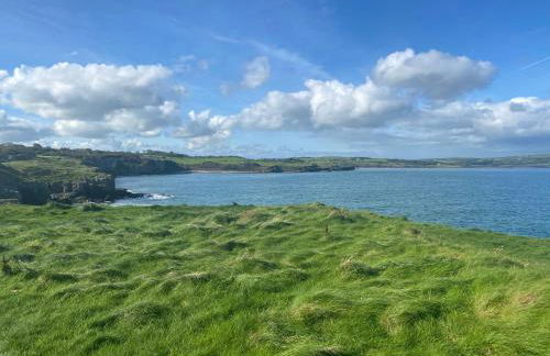 Converted chapel - Sant Pedr Newydd with sea views from garden - Photo 27