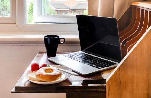 Wisteria Apt Spacious 3BR & Balcony - Photo 25