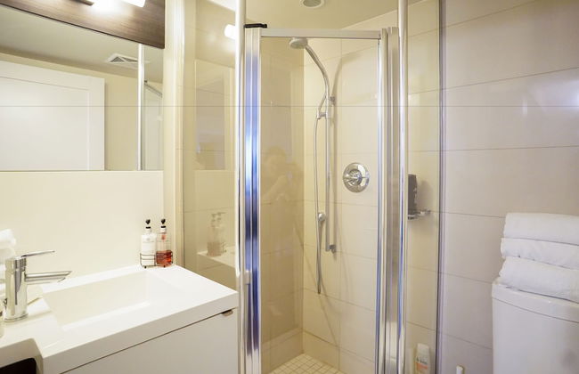 Applewood Suites - Luxury 3 BDRM - Photo 33