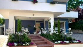 Ettore 3-bed Villa - Sleeps 6, Garden & Parking - Foto 3, Garden, Garden view