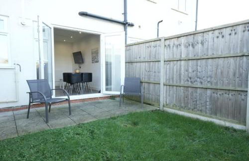 HEATHROW AIRPORT apartments-FREE parking-Free underground to and from Heathrow-30 min central London - Foto 50