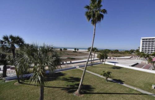 Treasure Island Beach Club 727-360-7096 - Foto 2