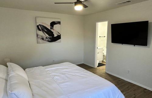 Newly Updated Cozy Home - Foto 8