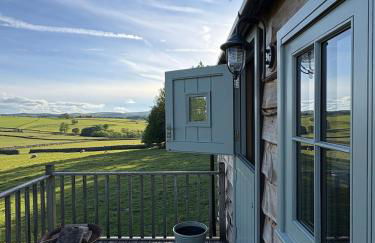 Shepherds Hut - Photo 3