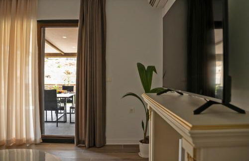 Majestic Manor with outdoor Jacuzzi by 8essentially - Foto 36