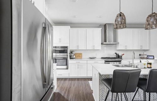 Modern 5 BR -Cul-de-sac -Hot Tub -Ping Pong - Foto 17