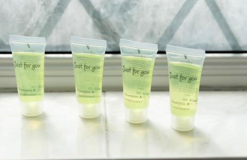 Spacious 4 Bed House Free Parking Near Station - Pass the Keys - Foto 50