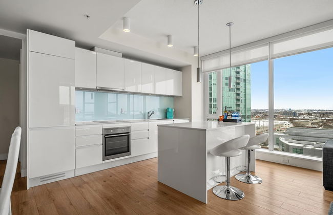 By Stampede Free Parking Banff Pass Wine More - Photo 47