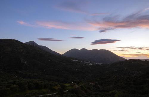 The Mountain House By Plakalona Villas & Apartments - Foto 24