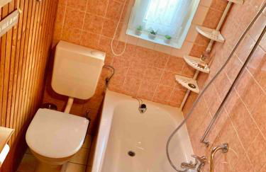 Ferienwohnung mit Wintergarten, Terrasse und Parkplatz - Foto 7