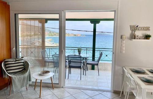 Seaside Apartment in Glyfada-Trizonia - Photo 2