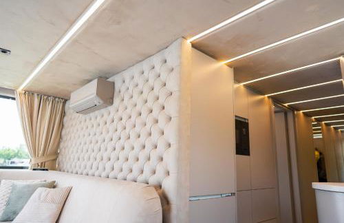 Lieblingsplatz Parey - schwimmendes Living Luxboot - Foto 8