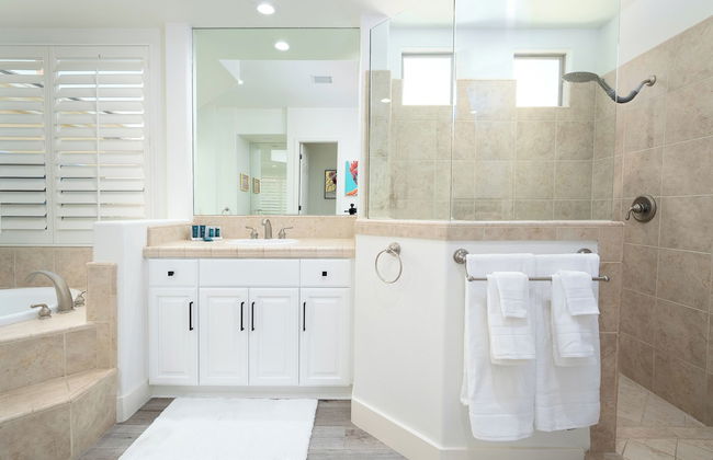 Luxurious 5BR Resort Style Home w/ Pool & Spa - Foto 27