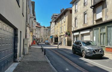 T4 lumineux, tout équipé, au centre d'Aurillac - Photo 47