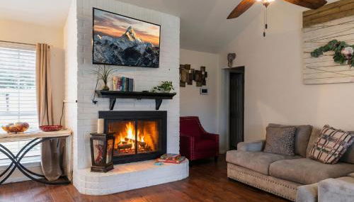 Cozy 3BR Home Escape, Modern & Serene - Foto 2