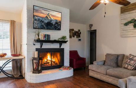 Cozy 3BR Home Escape, Modern & Serene - Foto 2