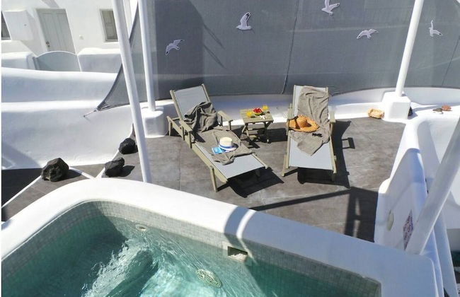 Astrea Suites Feggaropetra Cave House - Photo 4