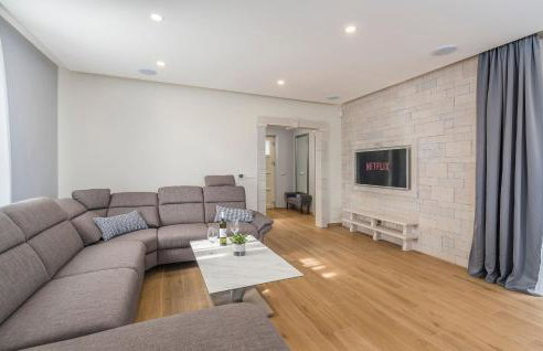 Villa Vistra, Brand New Luxury Villa with Poolbar - Foto 24