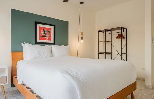 Picturesque 2BR in Casco Antiguo - Photo 11