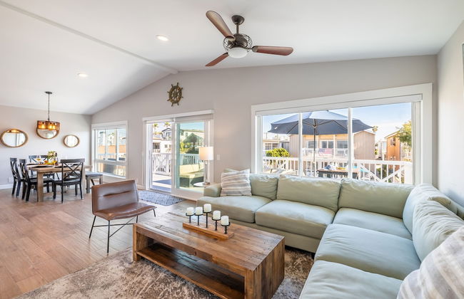 Ocean Breeze Buyout by Avantstay Steps to Beach - Photo 9