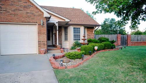 The Home Base McConnell AFB, Hot tub 3 bed 2 bath - Foto 2