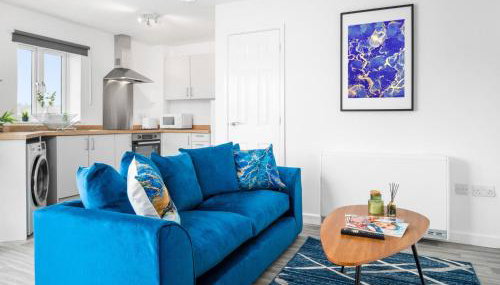 Stylish Two Bed Apartment -Cradley Health - Smart Tv - Netflix - Parking 27BC - Foto 2
