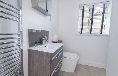 Spacious 5BR, Sleeps 10 Guests in City Centre - Foto 28