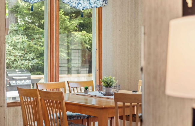 Harmony Ridge by Avantstay Fireplace, Large Deck & Forest Views - Foto 18